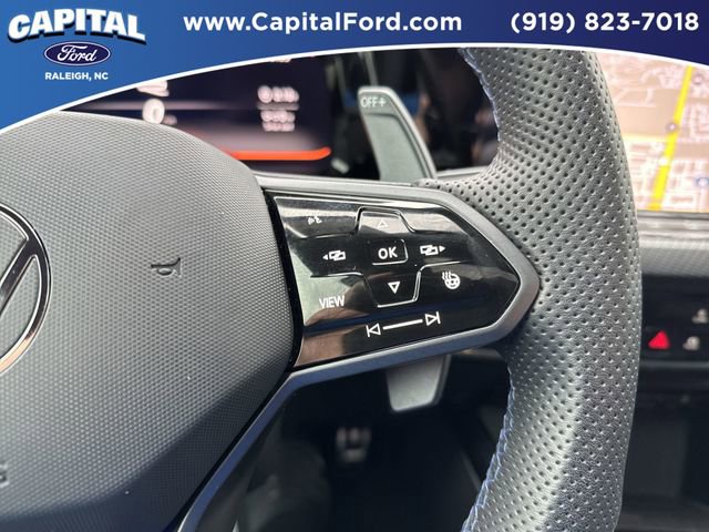 Used 2024 Volkswagen Golf R AWD/4WD image 23
