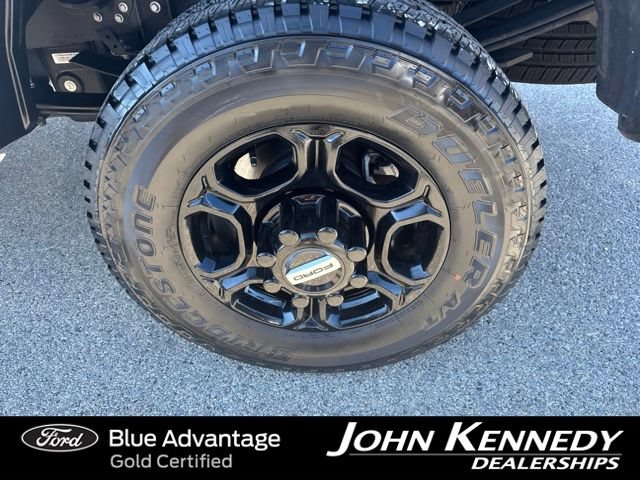 Certified 2023 Ford F250 4x4 Regular Cab Super Duty image 3