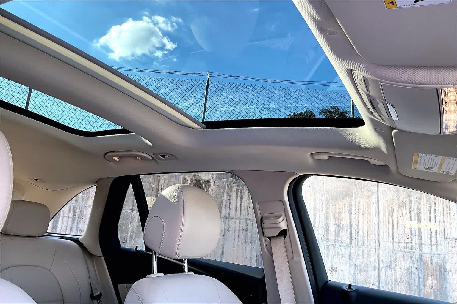 Used 2021 Mercedes-Benz GLC 300 image 14