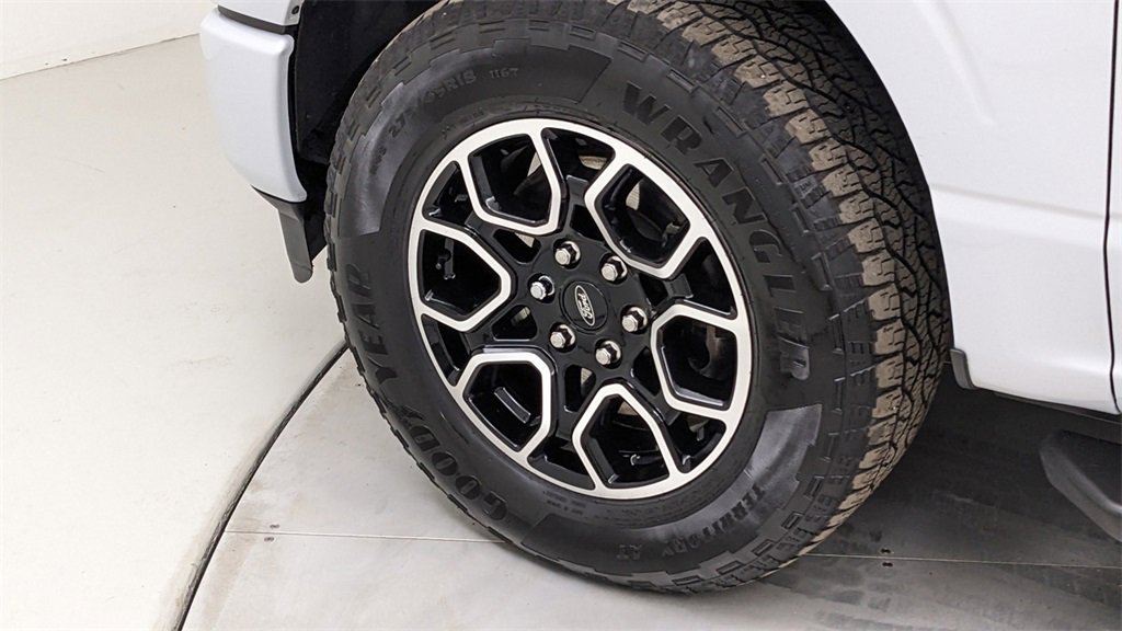 Certified 2022 Ford F150 XLT w/ Equipment Group 302A High image 4