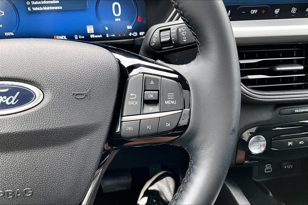 Certified 2025 Ford Escape SE w/ PHEV Premium Package FWD image 18