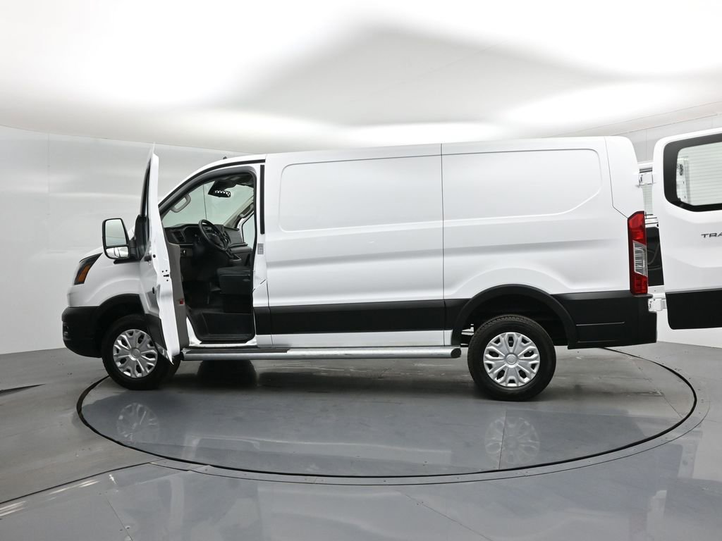 Certified 2024 Ford Transit 250 Low Roof w/ Exterior Upgrade Package image 28