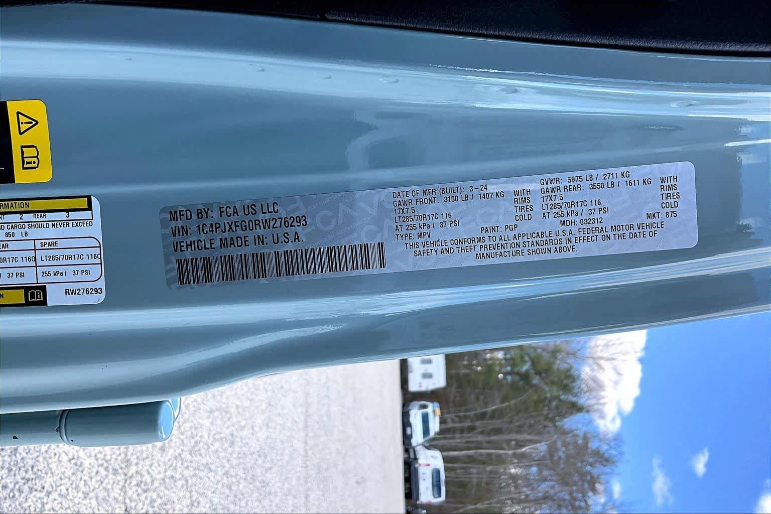 Used 2024 Jeep Wrangler Unlimited Rubicon AWD/4WD image 34