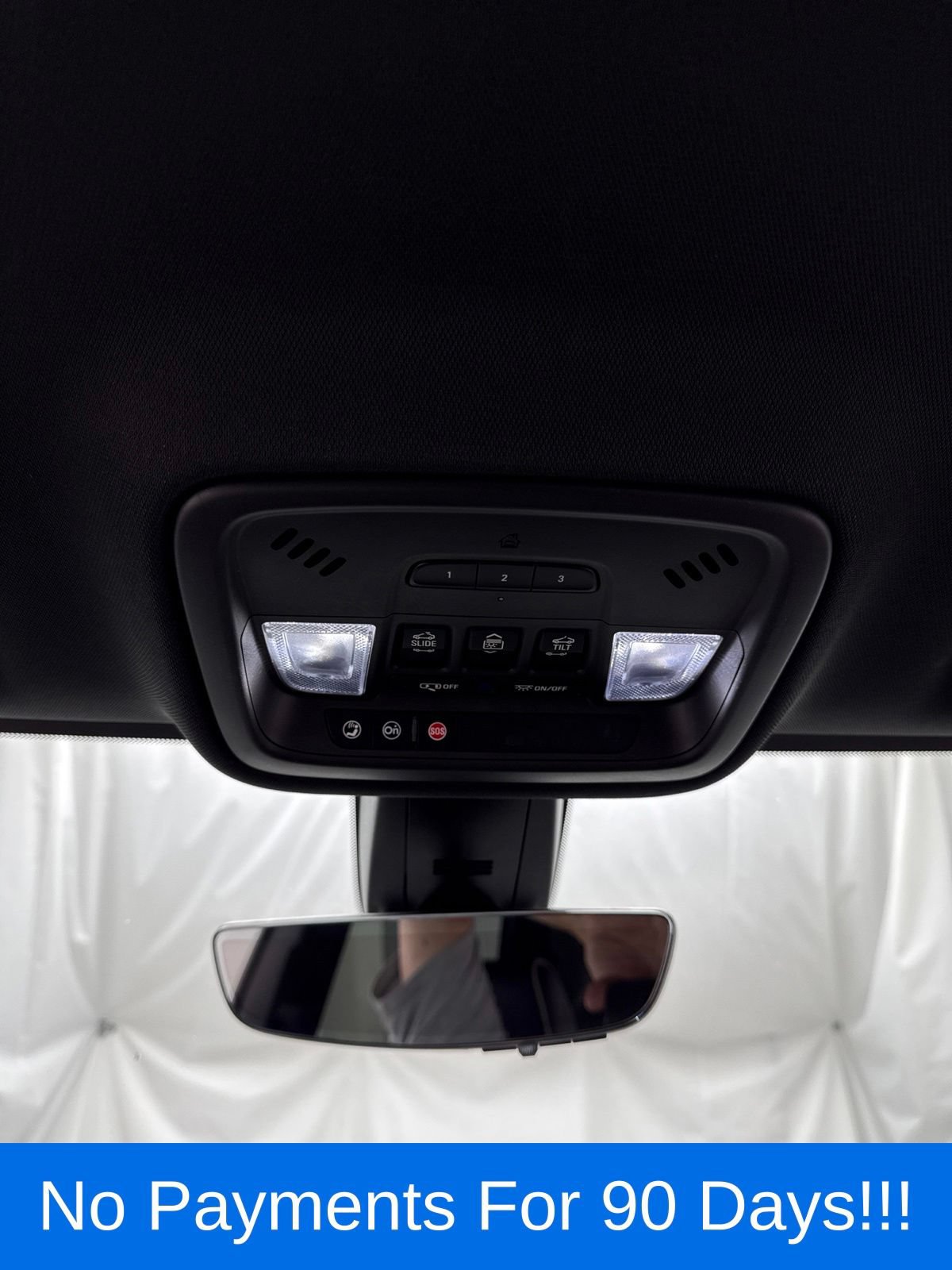 Used 2022 Chevrolet Traverse Premier w/ Redline Edition AWD/4WD image 24