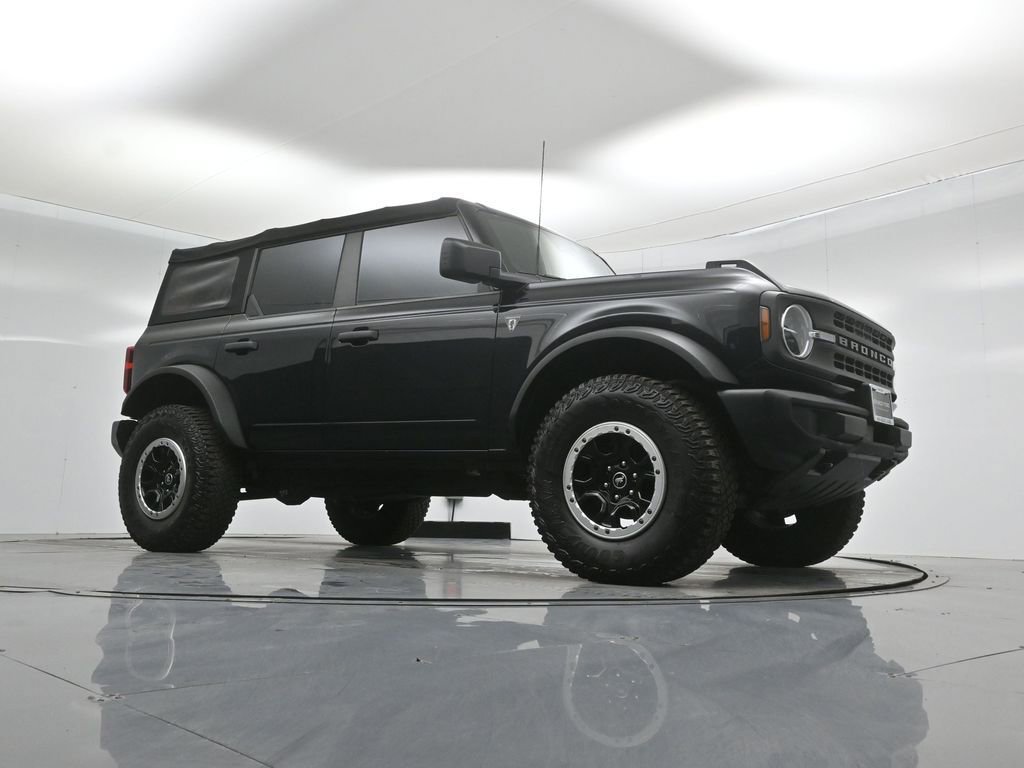 Certified 2022 Ford Bronco 4-Door w/ Sasquatch Package AWD/4WD image 4