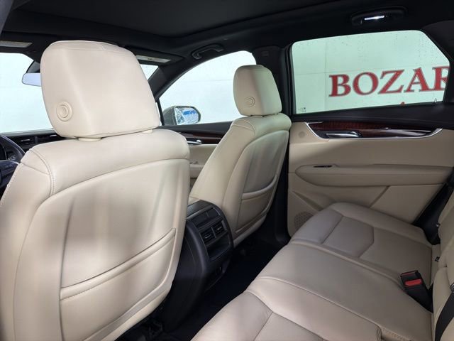 Used 2018 Cadillac XT5 Luxury w/ Driver Awareness Package image 14