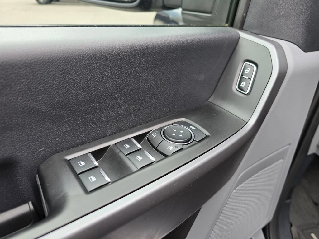 Certified 2025 Ford F250 XLT AWD/4WD image 16