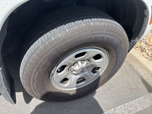 Used 2025 Nissan Frontier S AWD/4WD image 27