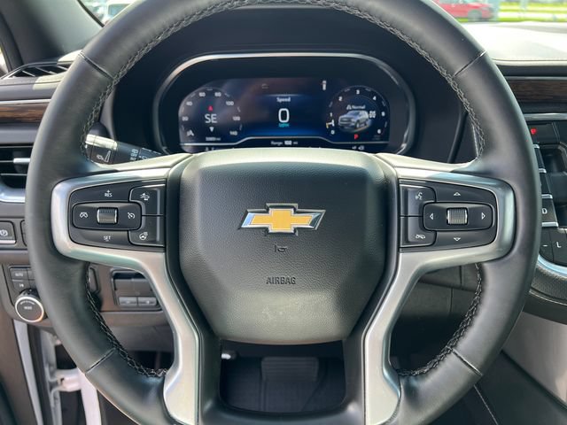 Used 2024 Chevrolet Suburban Premier w/ Premium Package AWD/4WD image 15