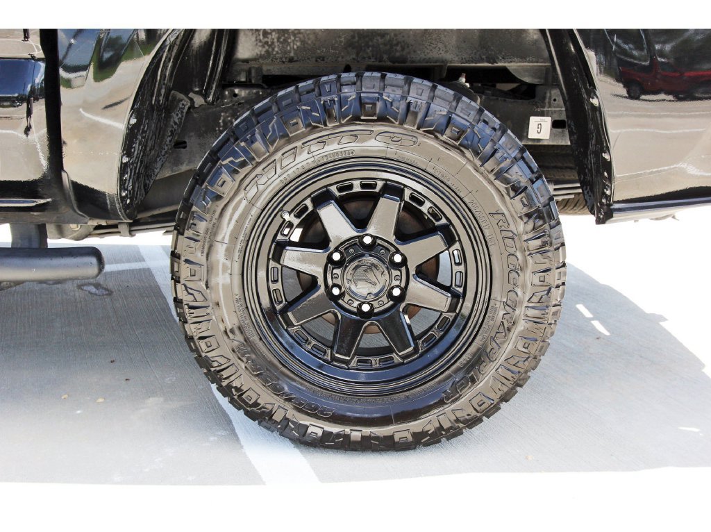Used 2023 Toyota Tacoma SR AWD/4WD image 33