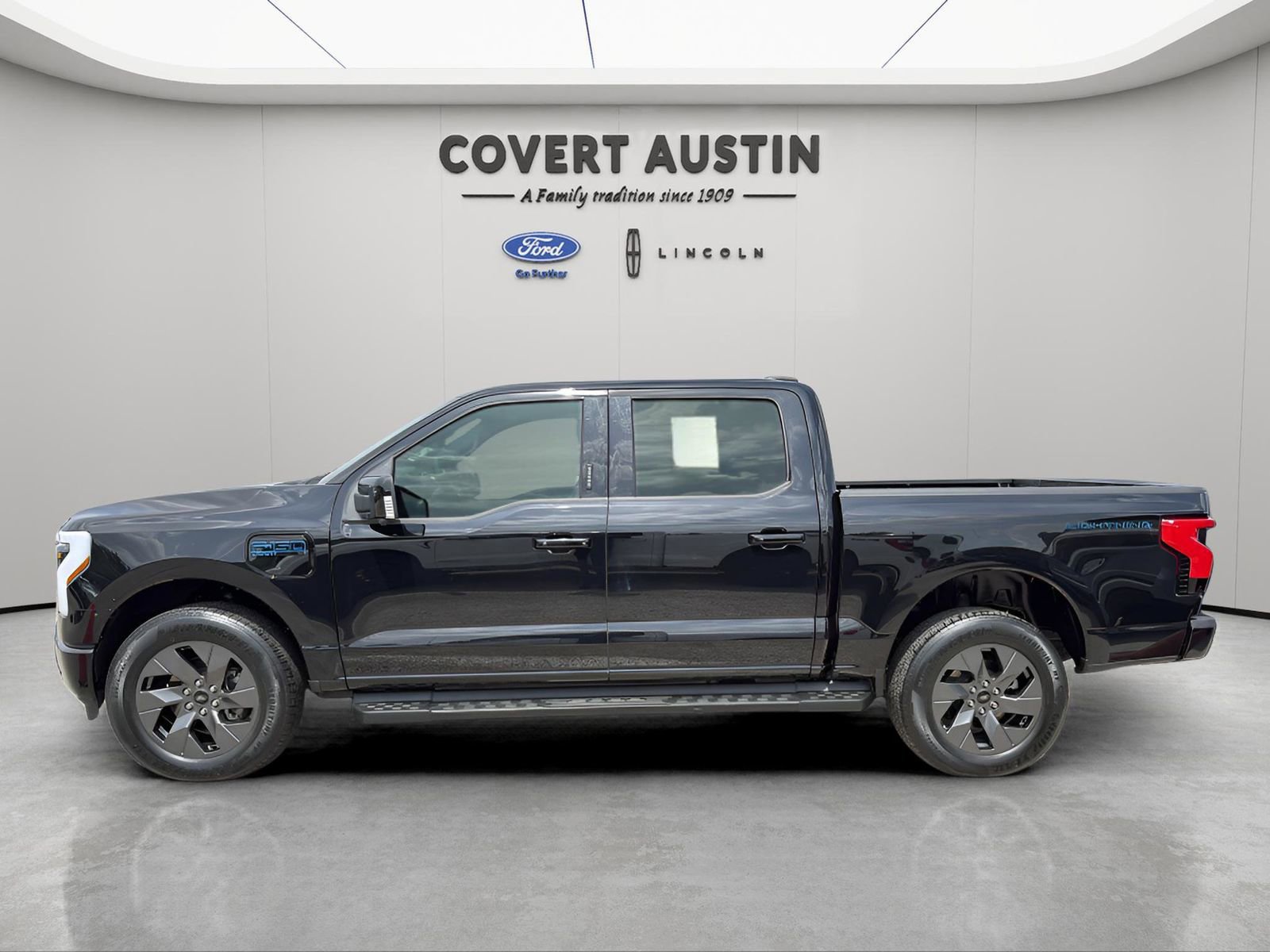 Certified 2024 Ford F150 Lightning Lariat image 2