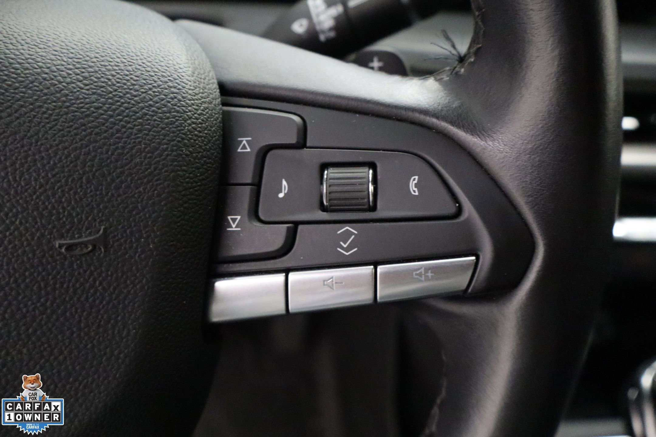 Used 2025 Cadillac XT4 Premium Luxury FWD image 16