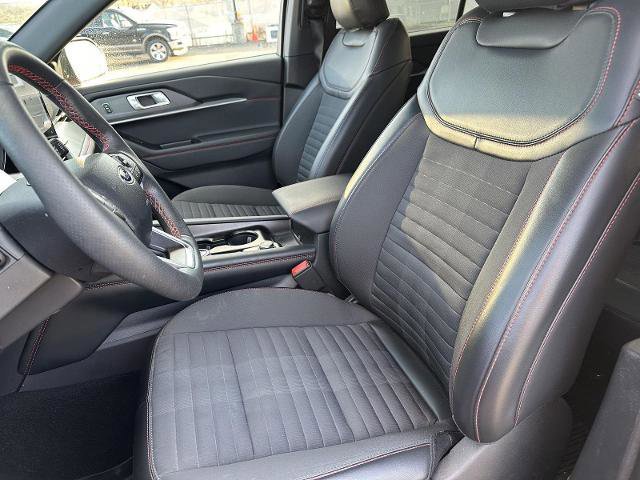 Certified 2025 Ford Explorer ST-Line w/ Premium Package image 15