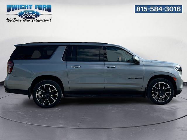 Used 2023 Chevrolet Suburban RST w/ Sport Performance Package AWD/4WD image 6