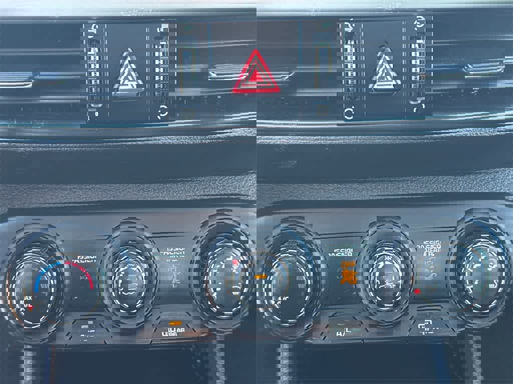 Used 2021 Kia Forte LXS image 28