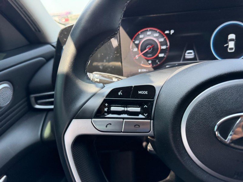 Used 2023 Hyundai Elantra SEL w/ Convenience Package FWD image 12