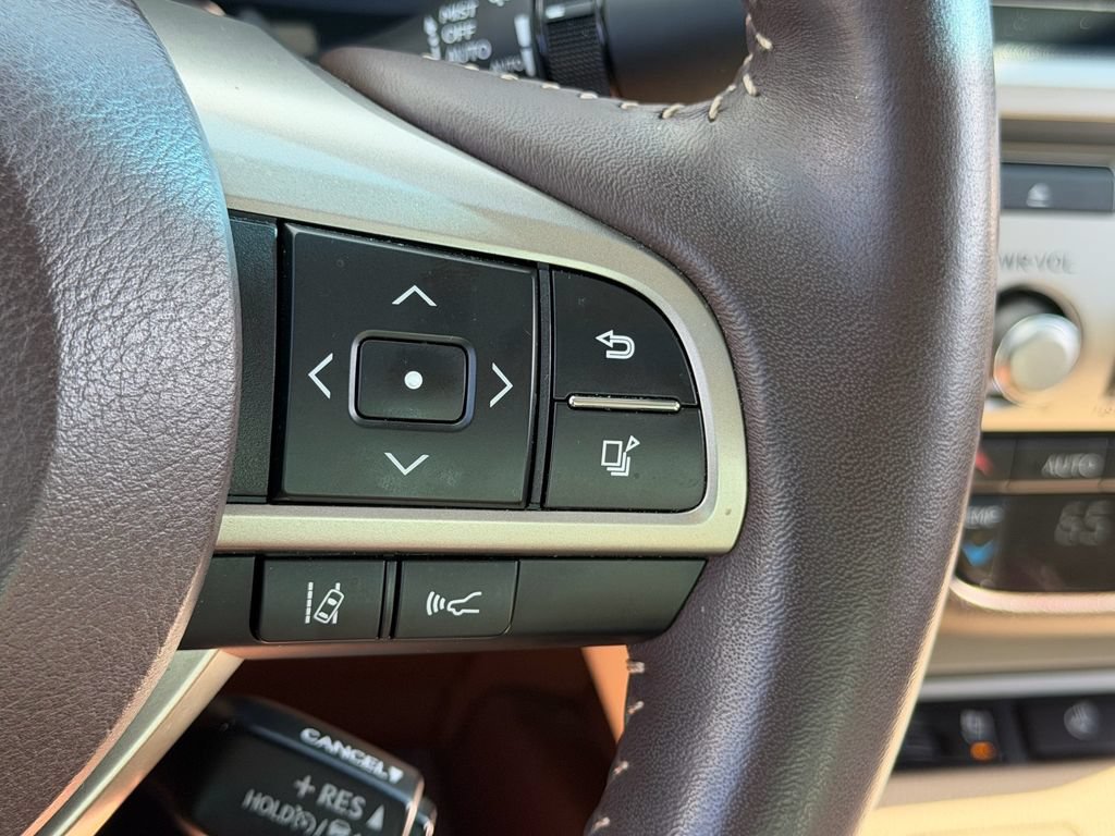 Used 2018 Lexus ES 350 w/ Luxury Package w/Wood Trim FWD image 26