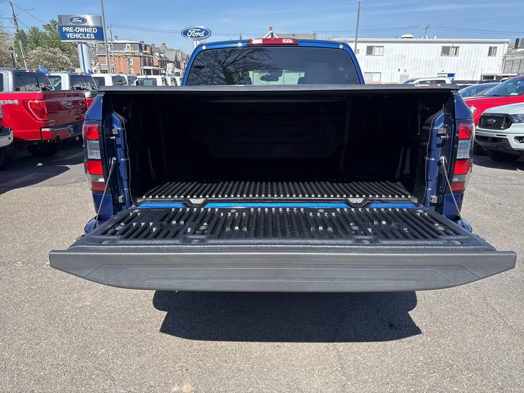 Used 2022 Nissan Frontier SV w/ Technology Package image 12