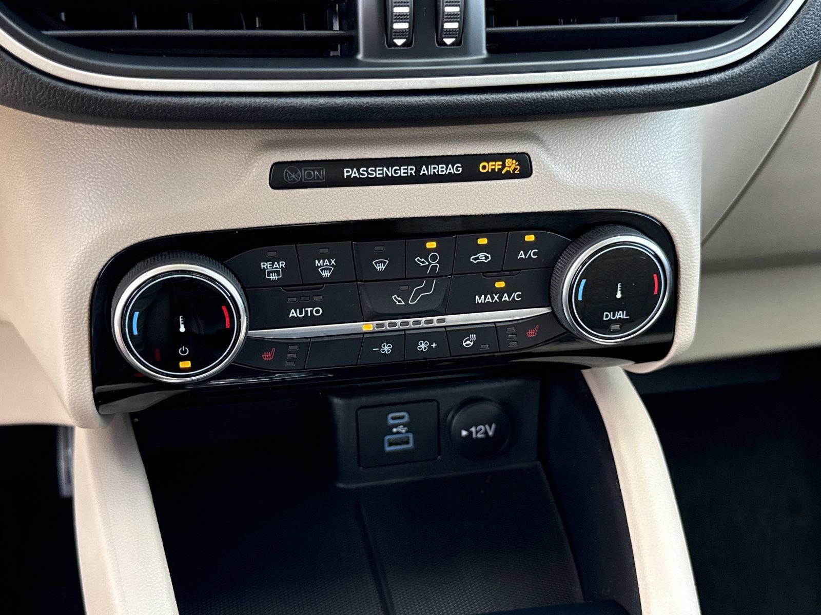 Certified 2022 Ford Escape SE w/ Convenience Package image 24