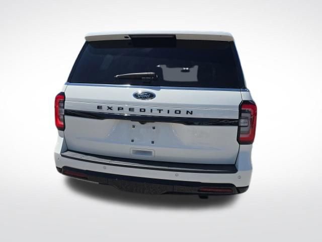 Certified 2023 Ford Expedition Limited RWD image 4