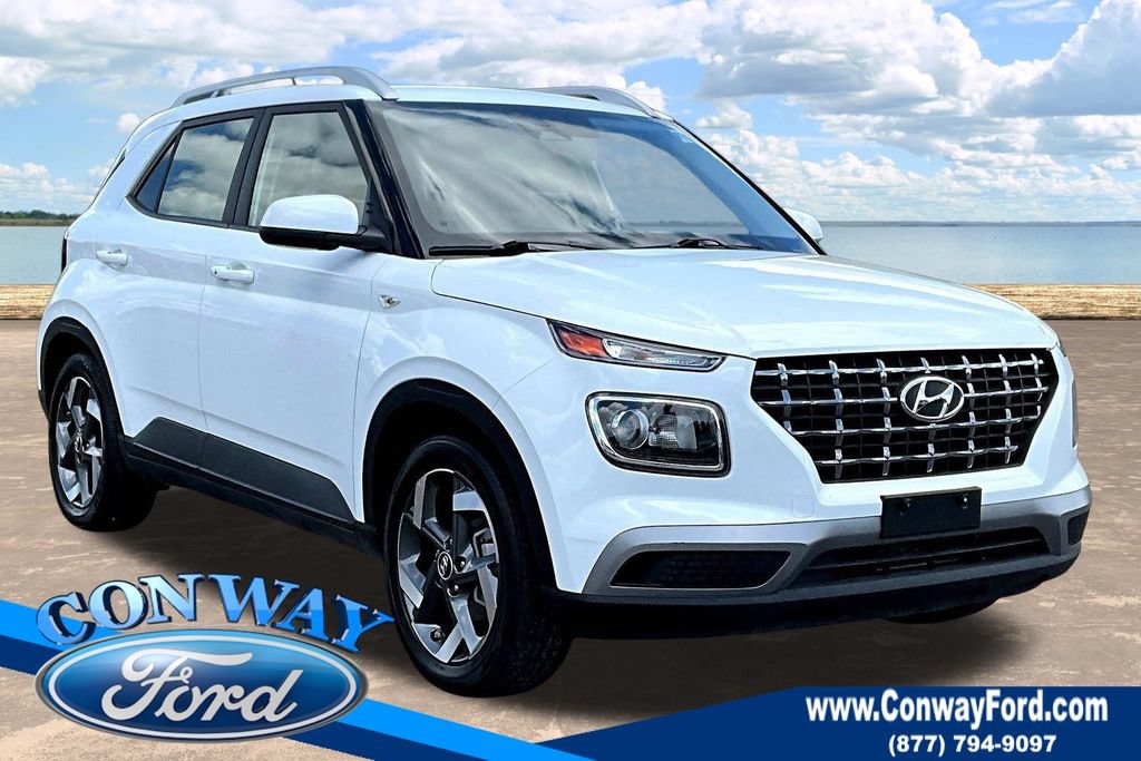 Used 2025 Hyundai Venue SEL FWD image 1