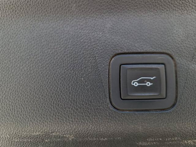 Used 2026 GMC Yukon Elevation RWD image 16