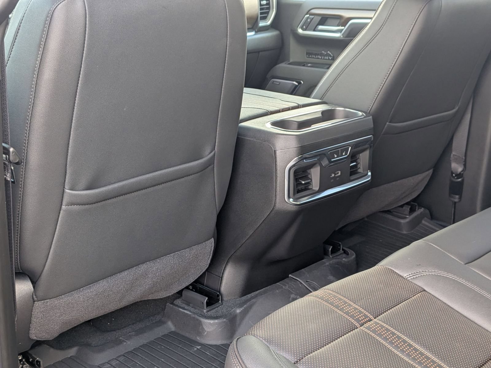 Used 2026 Chevrolet Silverado 1500 High Country w/ Midnight Edition AWD/4WD image 28