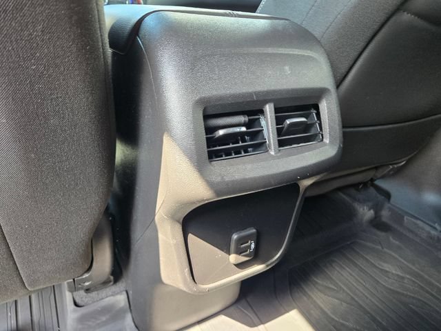Used 2022 GMC Terrain SLE w/ Driver Convenience Package AWD/4WD image 29
