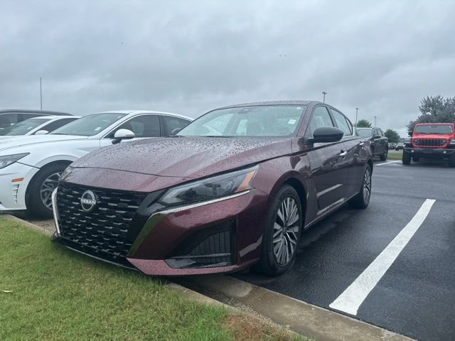 Used 2025 Nissan Altima 2.5 SV