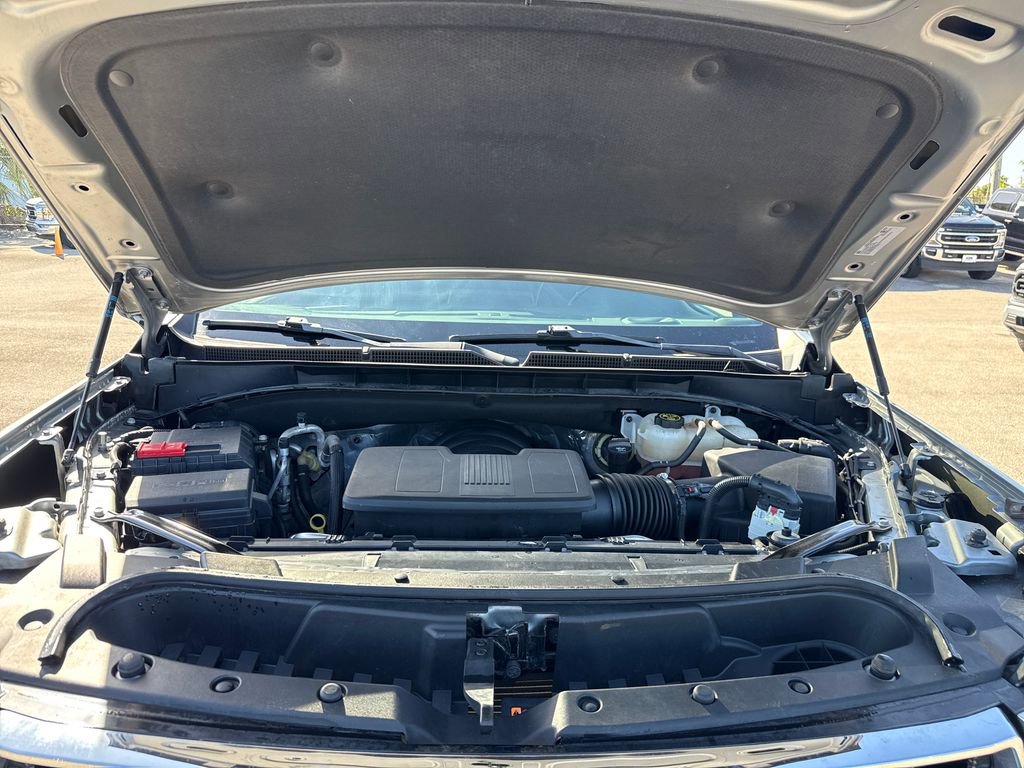 Used 2023 GMC Yukon SLT w/ SLT Luxury Package image 32