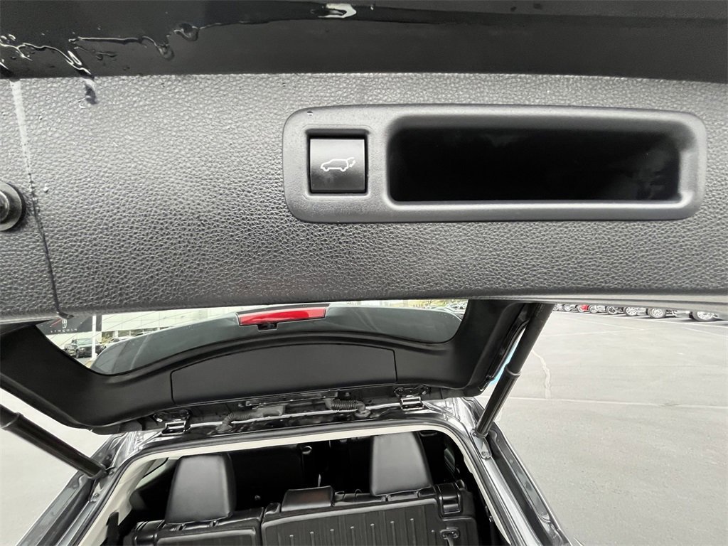 Used 2022 Toyota Highlander XLE image 28