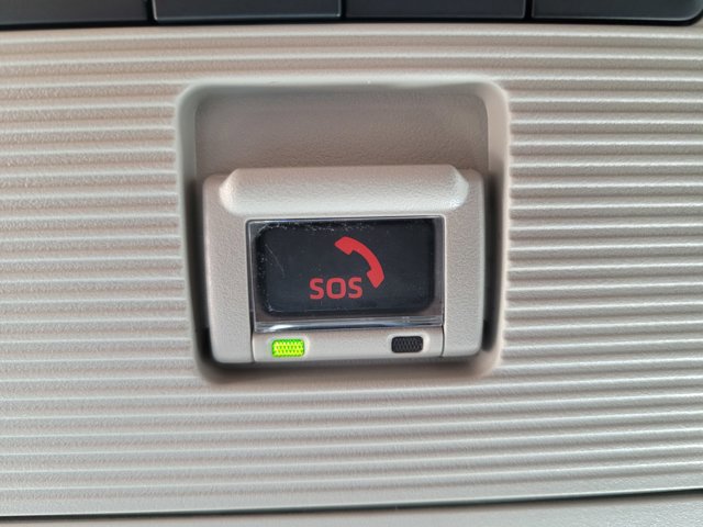 Used 2022 Toyota RAV4 LE image 16