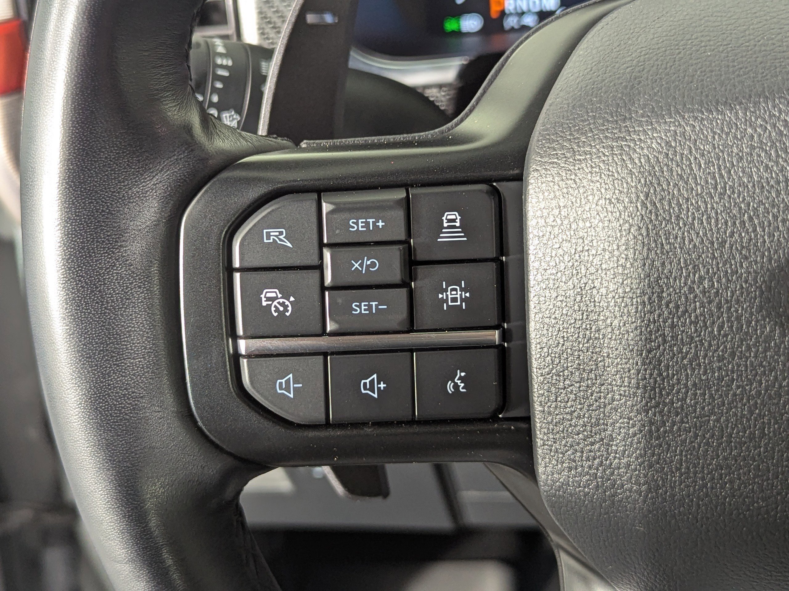 Certified 2023 Ford F150 Raptor w/ Raptor Carbon Fiber Package image 32