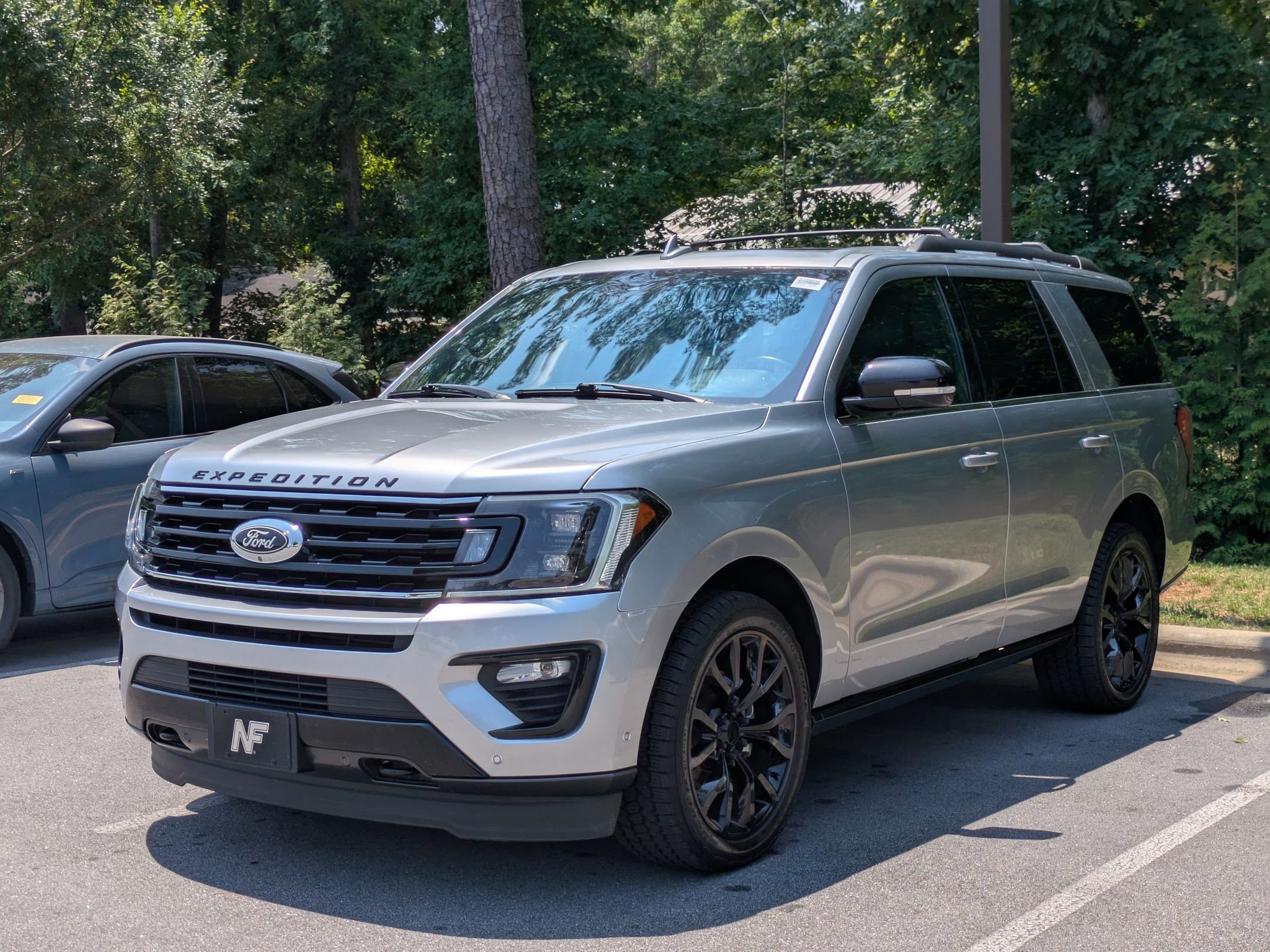 Certified 2020 Ford Expedition Limited w/ Equipment Group 303A AWD/4WD image 6