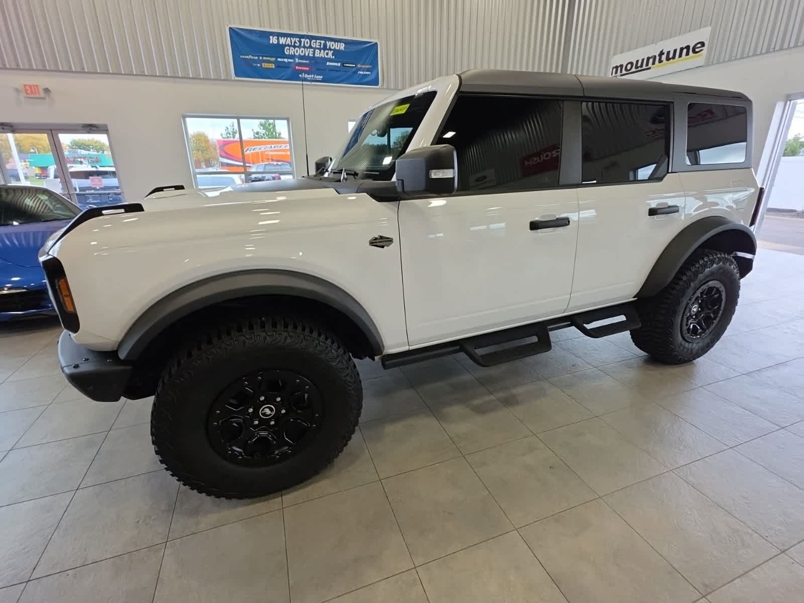 Certified 2024 Ford Bronco Wildtrak AWD/4WD image 13