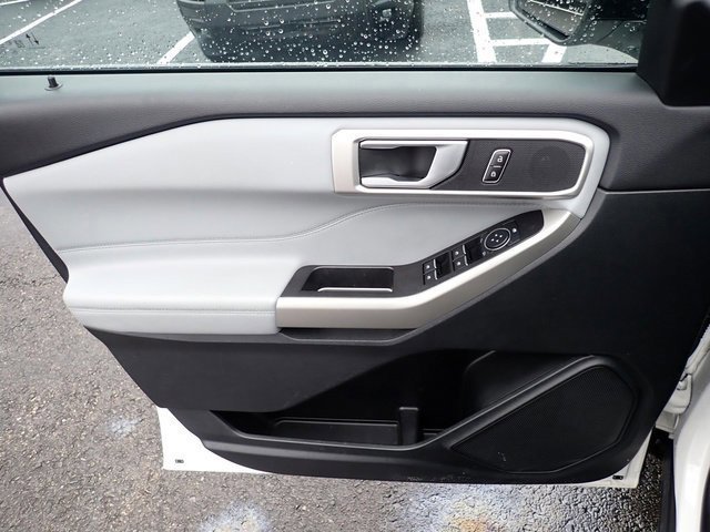 Certified 2023 Ford Explorer XLT w/ Equipment Group 202A image 22
