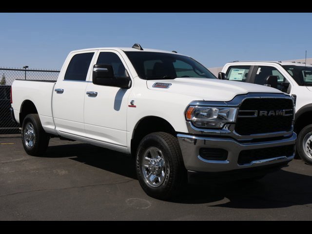 Used 2024 RAM 2500 Tradesman w/ Chrome Appearance Group AWD/4WD image 4