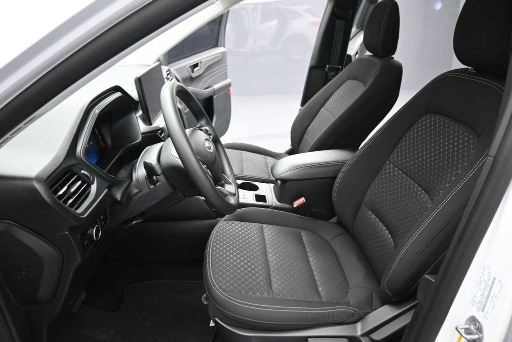 Certified 2025 Ford Escape Active w/ Tech Pack #1 FWD image 9