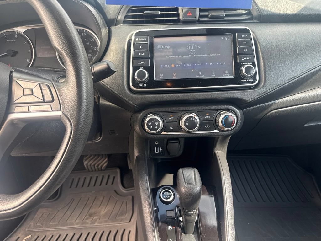 Used 2021 Nissan Versa S FWD image 19