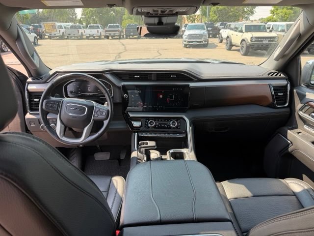Used 2023 GMC Sierra 1500 Denali w/ Technology Package AWD/4WD image 2