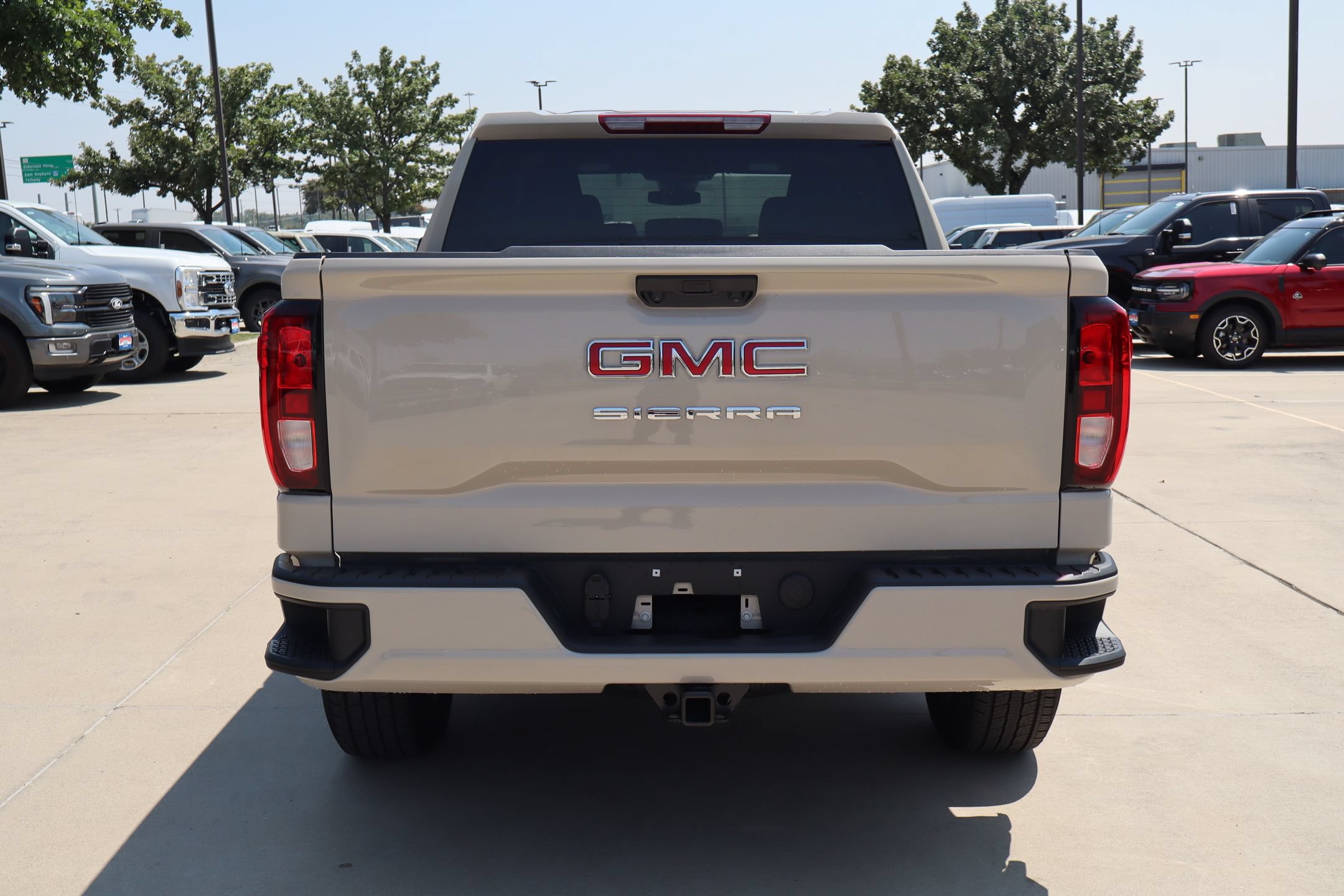 Used 2026 GMC Sierra 1500 Pro w/ Graphite Edition AWD/4WD image 4