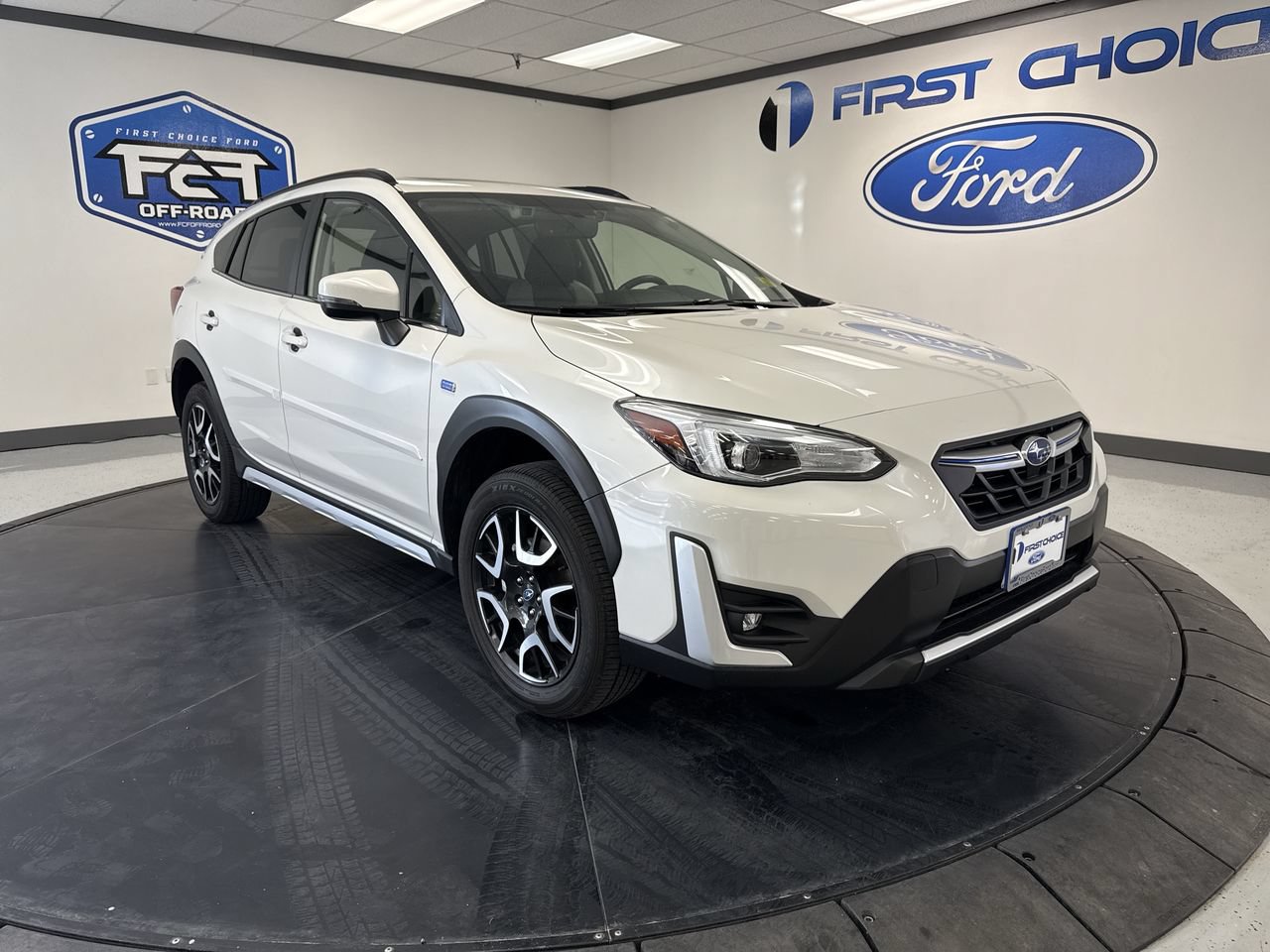 Used 2023 Subaru Crosstrek Hybrid w/ Moonroof Package w/Navigation AWD/4WD image 2