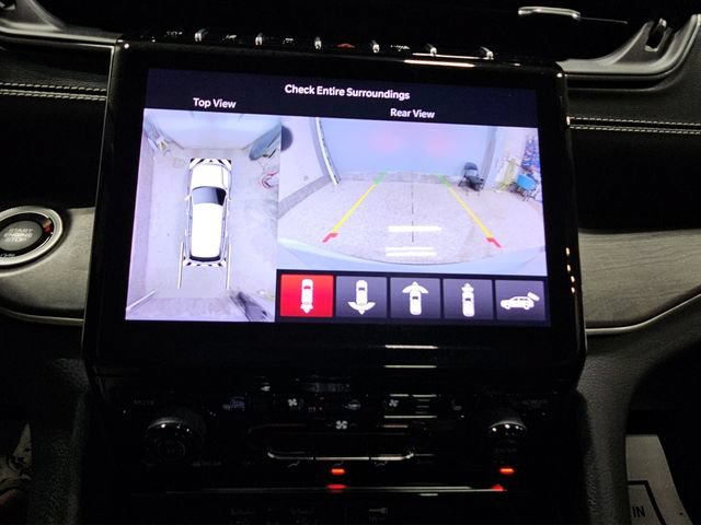 Used 2023 Jeep Grand Cherokee L Limited w/ Luxury Tech Group II AWD/4WD image 17