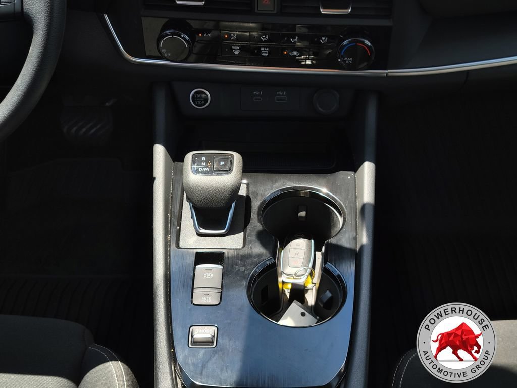 Used 2023 Nissan Rogue S FWD image 22