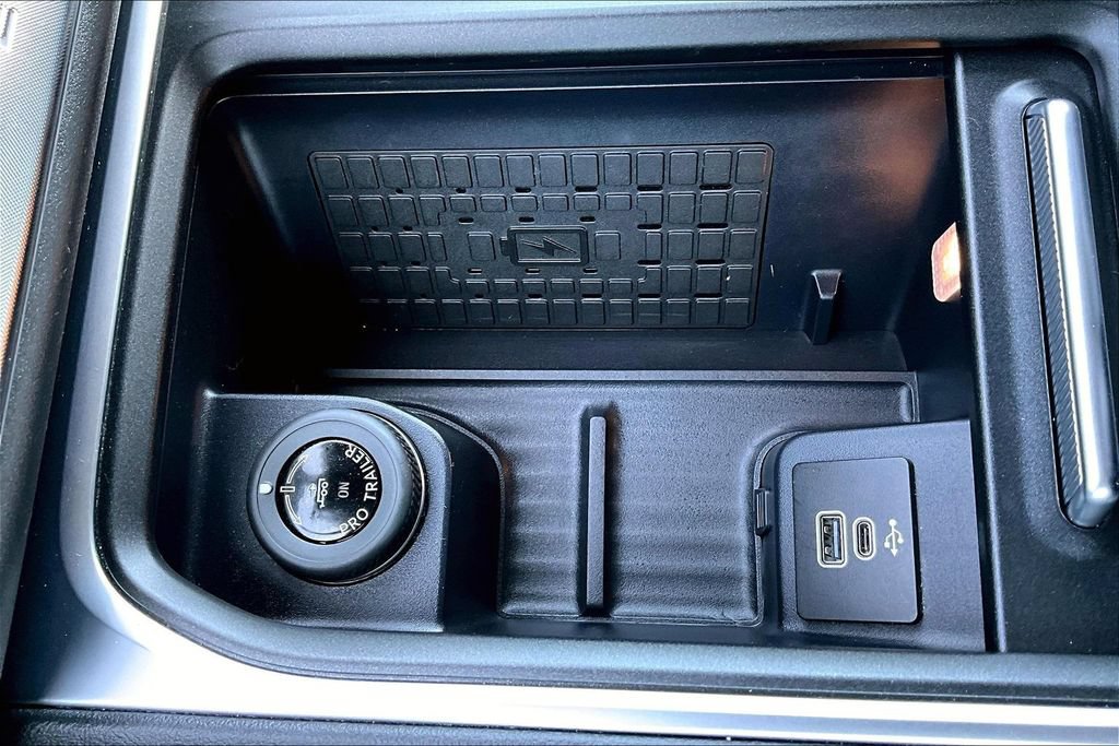 Certified 2025 Ford Expedition Tremor AWD/4WD image 33