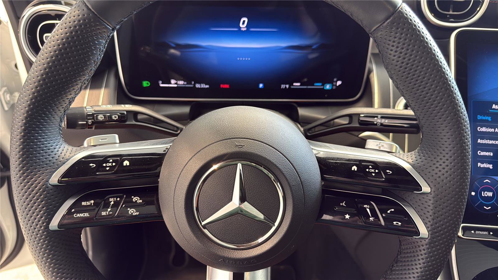 Used 2025 Mercedes-Benz GLC 300 4MATIC image 27