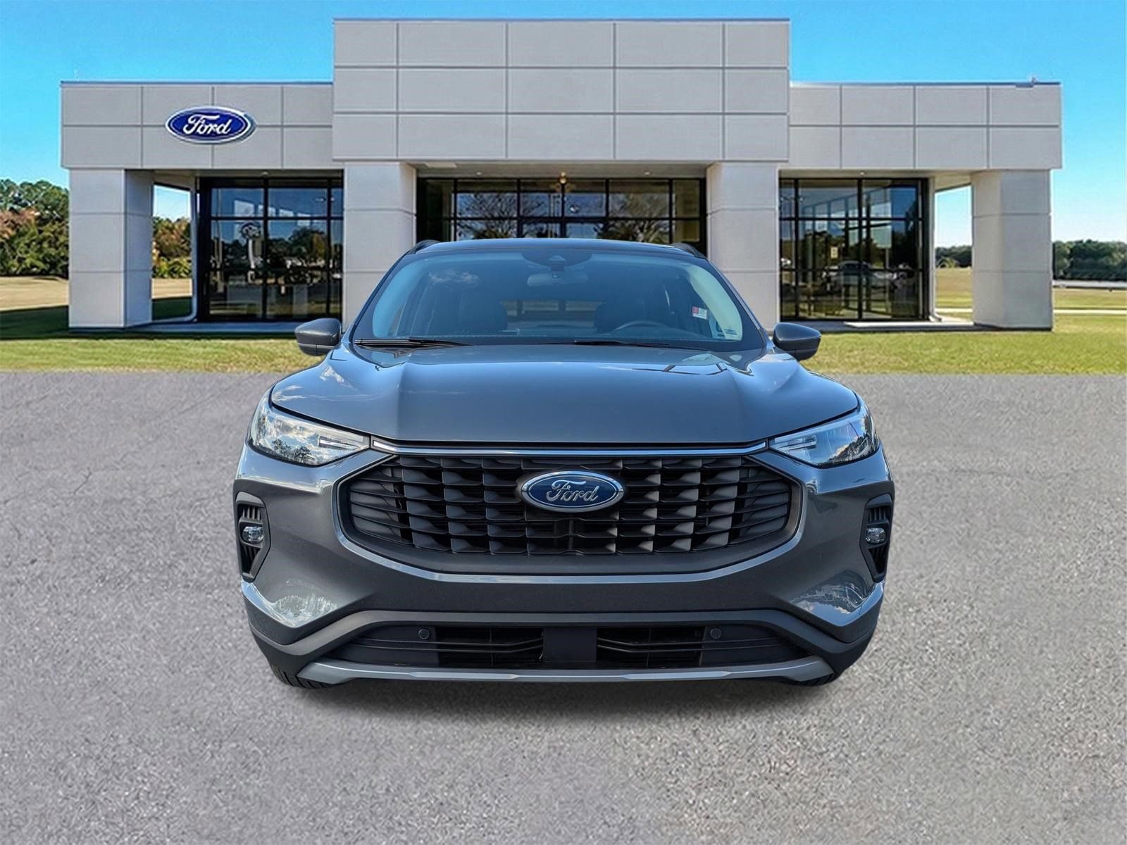 Certified 2025 Ford Escape SE FWD image 9