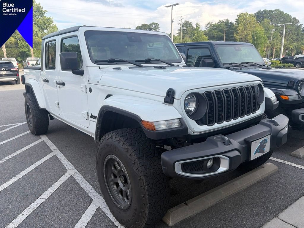 Used 2024 Jeep Gladiator Sport AWD/4WD image 1