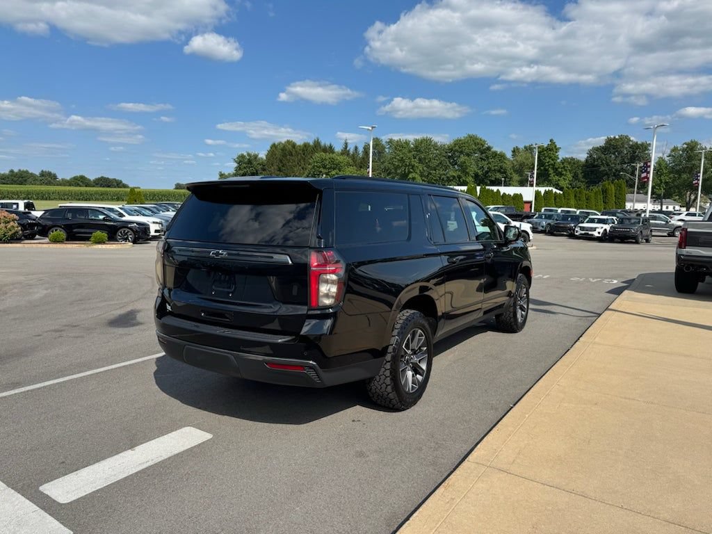Used 2022 Chevrolet Suburban Z71 AWD/4WD image 8