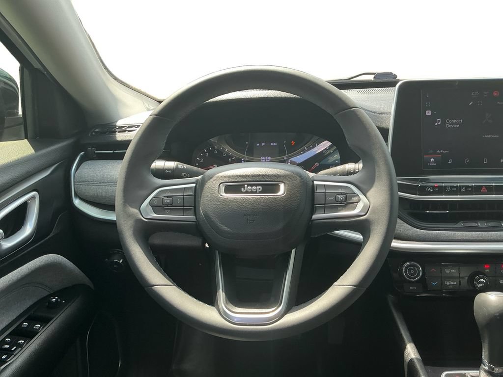 Used 2022 Jeep Compass Latitude FWD image 18